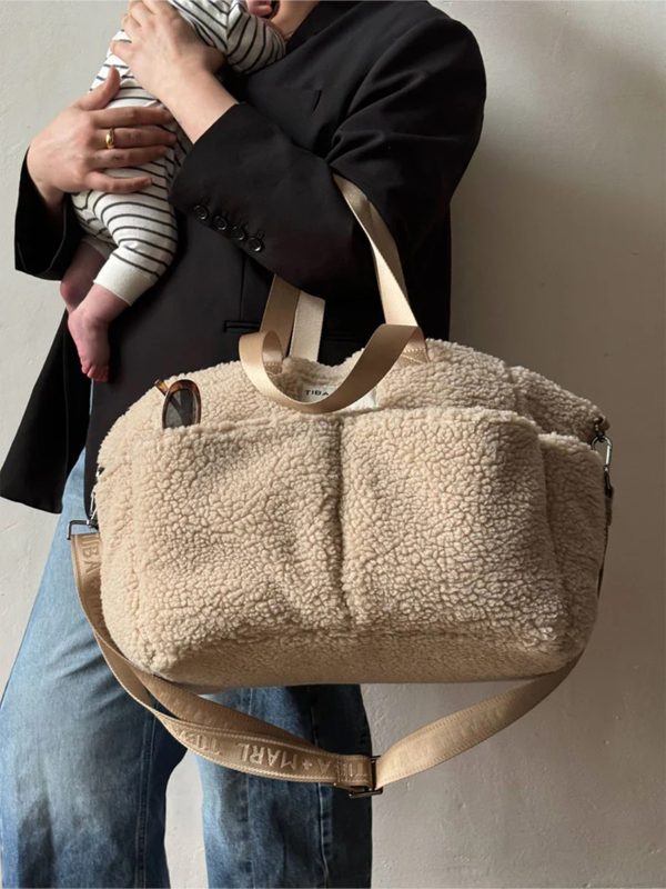 Baby The Tote Borg Fleece in Beige (30cm) Discount