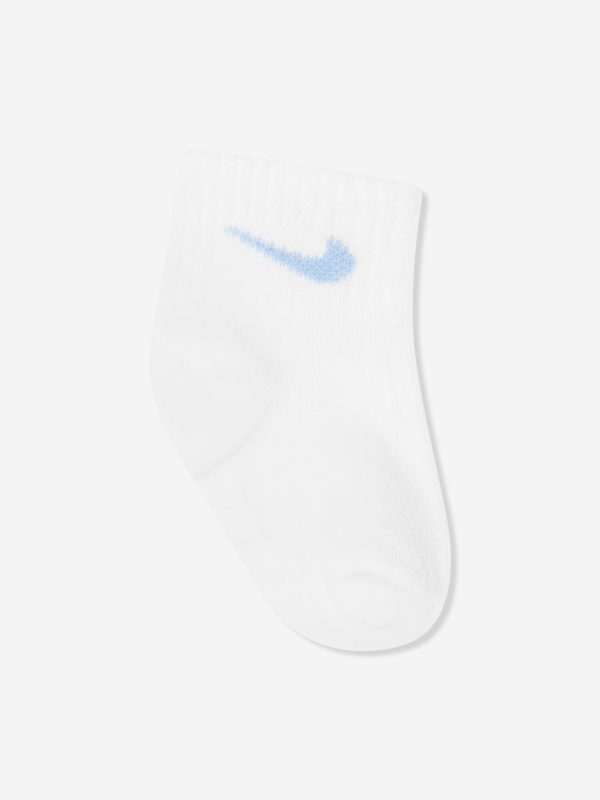 Baby Swooshfetti 6 Pack Ankle Socks Ser in Grey For Sale